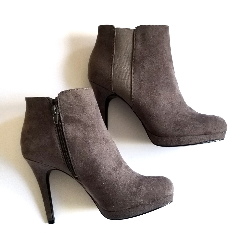 Apt. 9 high heel booties gray size 9